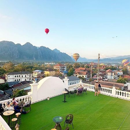 Sky Hotel Vang Vieng Bagian luar foto