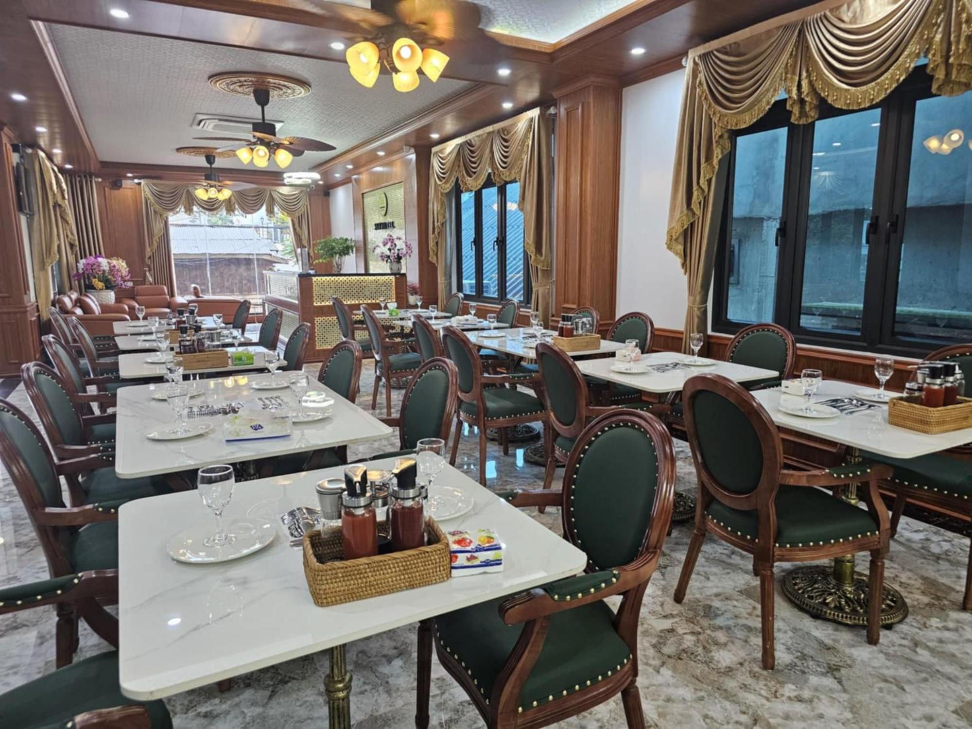 Sky Hotel Vang Vieng Bagian luar foto