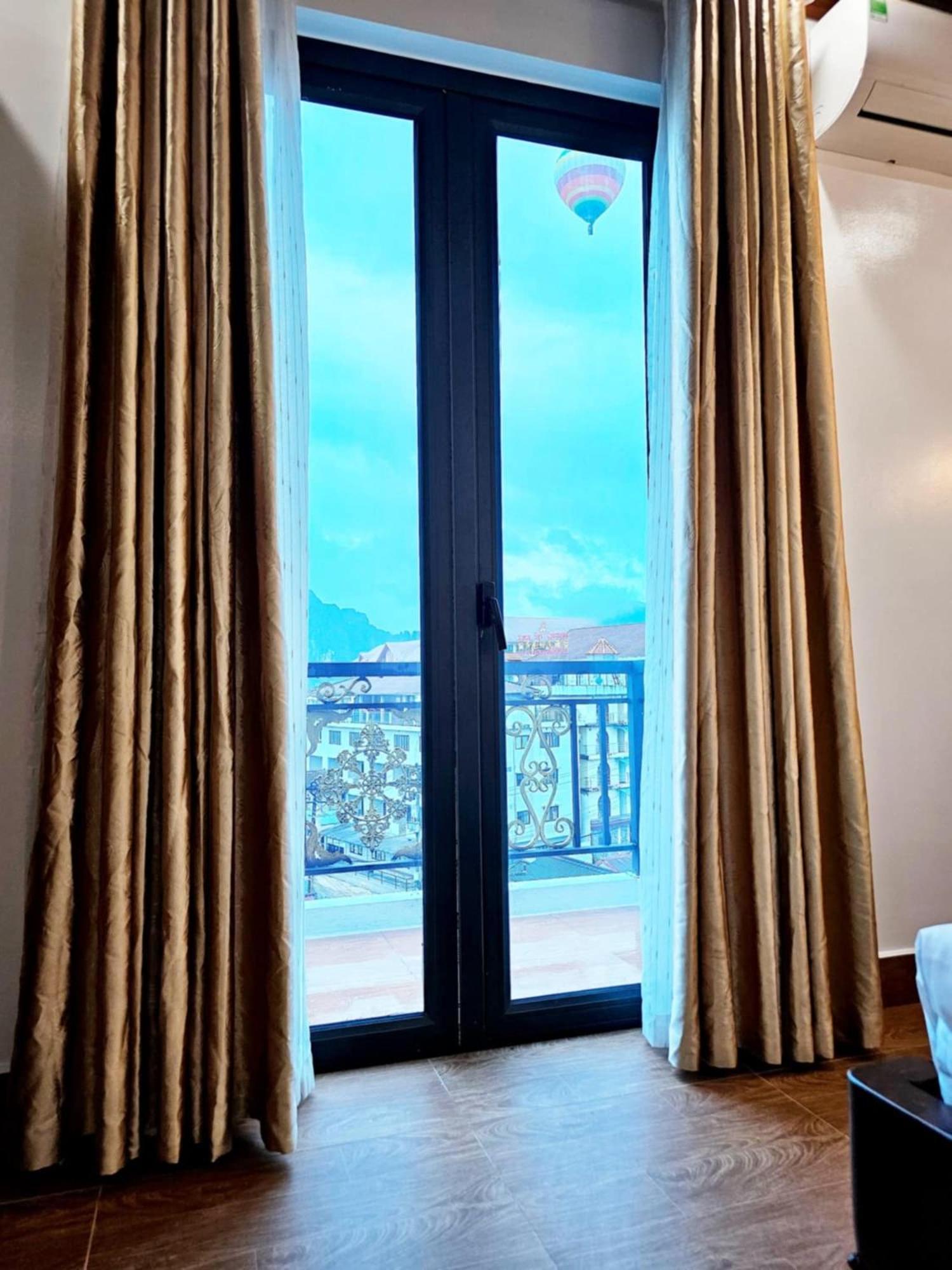 Sky Hotel Vang Vieng Bagian luar foto