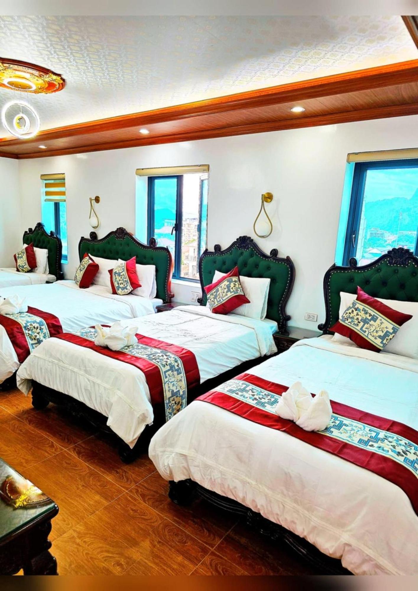 Sky Hotel Vang Vieng Bagian luar foto